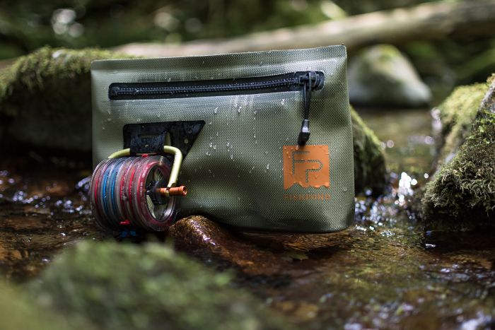 FISHPOND THUNDERHEAD SUBMERSIBLE POUCH